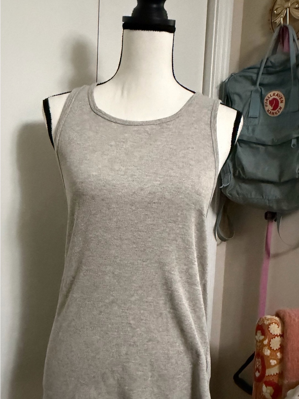 Gymshark Light Gray Ribbed Sleeveless Tank size xxl